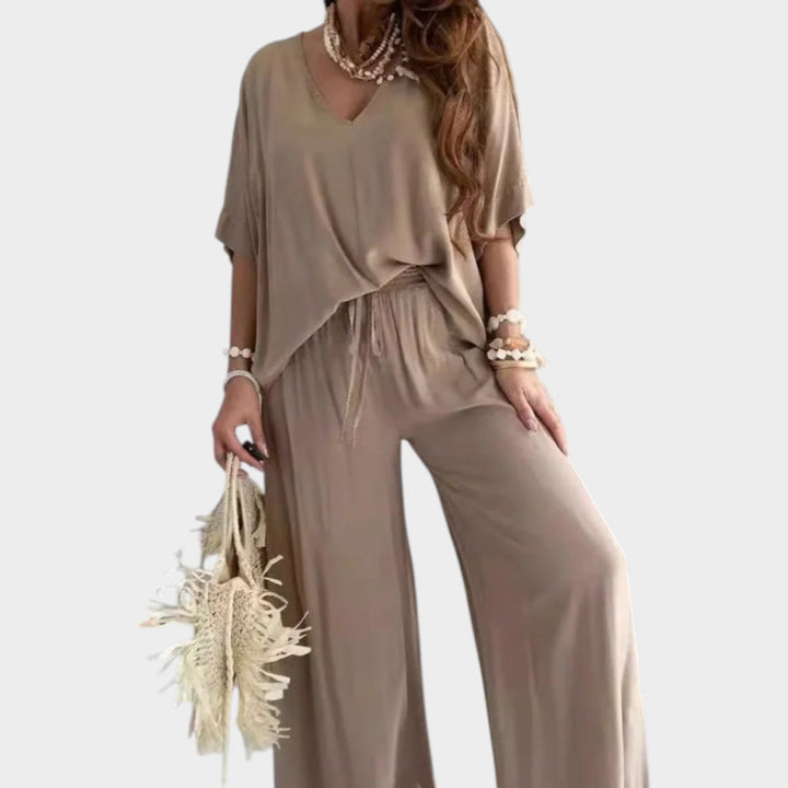 Relaxed V-Neck Lounge Set