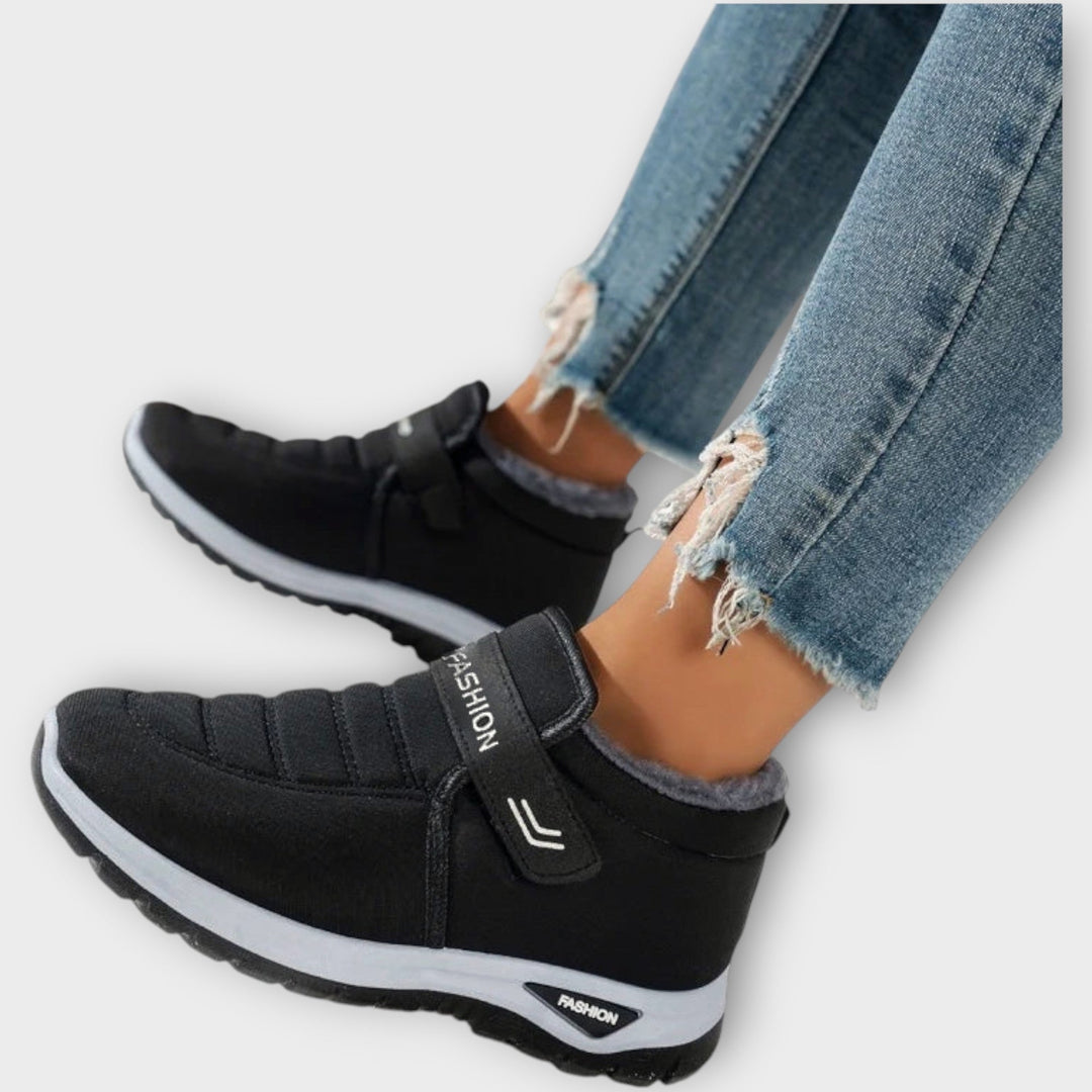 CozyGrip Winter Walking Boots for Ultimate Warmth