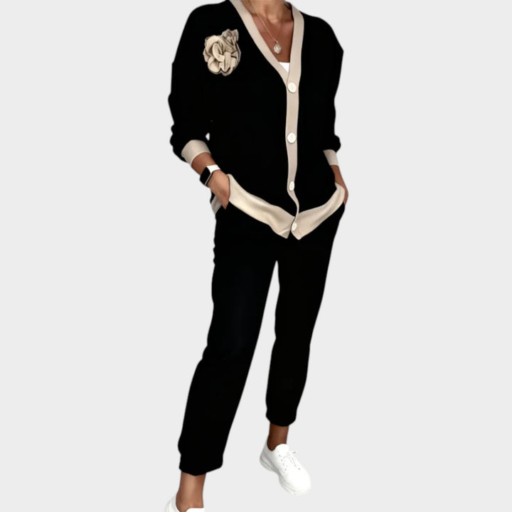 Chic Contrast Lounge Set