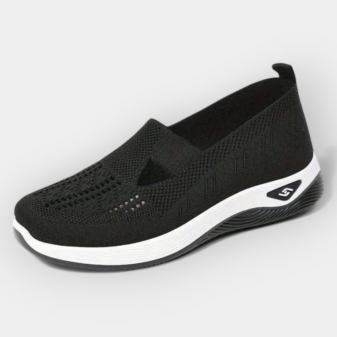 Anatomical Shoes with Breathable Design