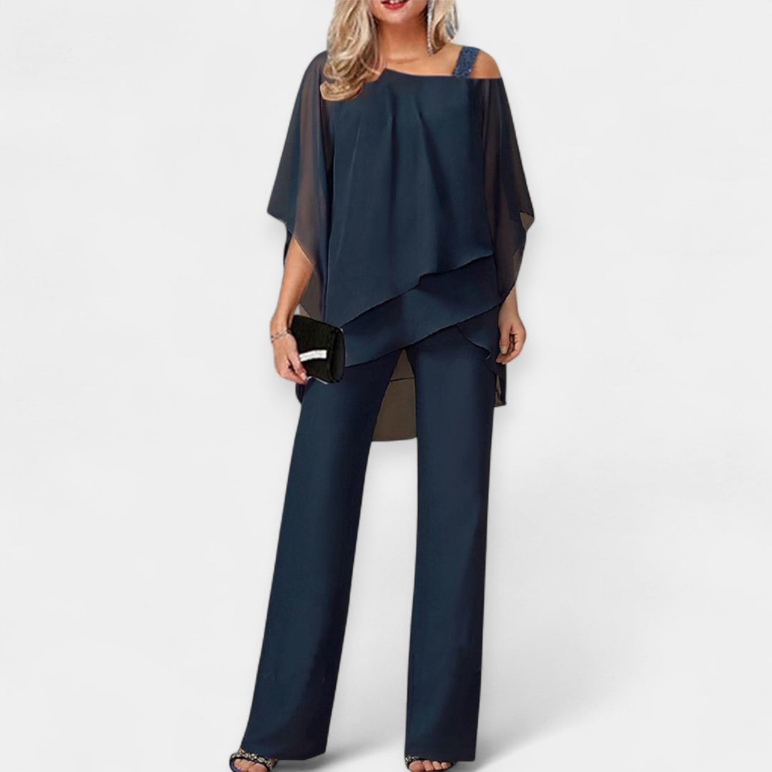 Set with Open Shoulders
