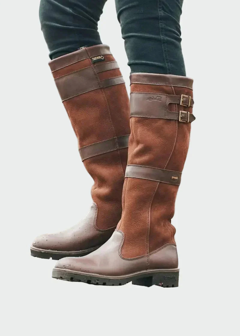 Vintage-Inspired Leather Boots