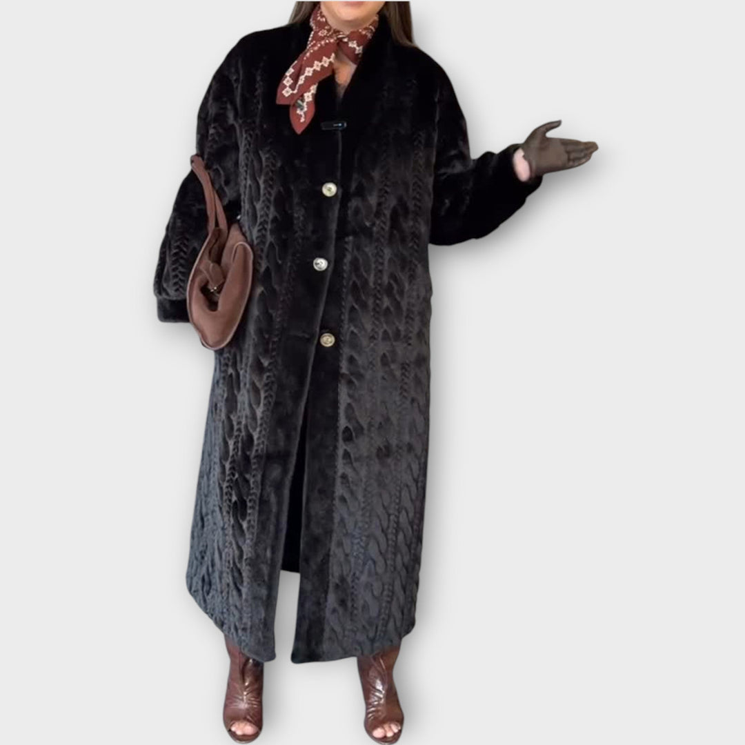 Chic Long Winter Coat with Luxurious Faux Fur