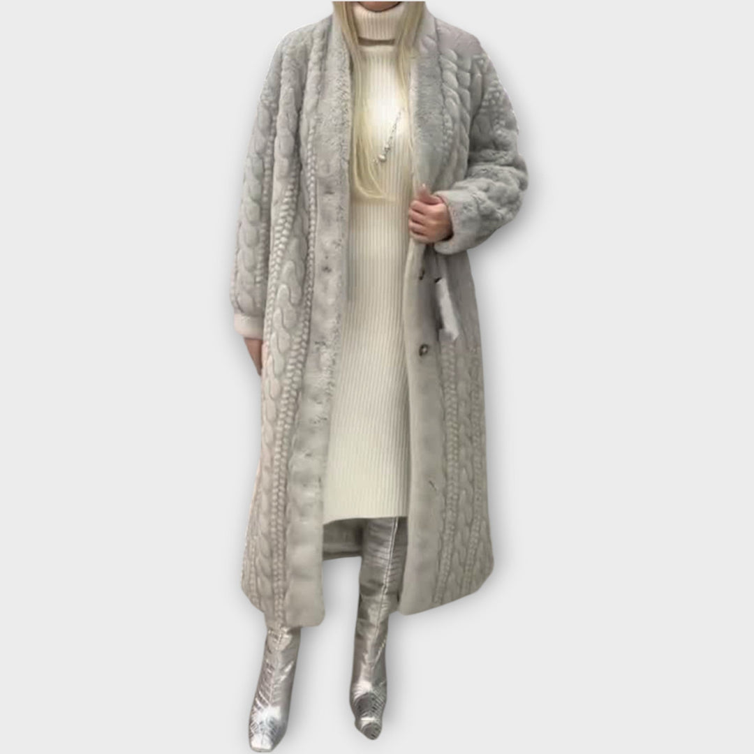 Chic Long Winter Coat with Luxurious Faux Fur