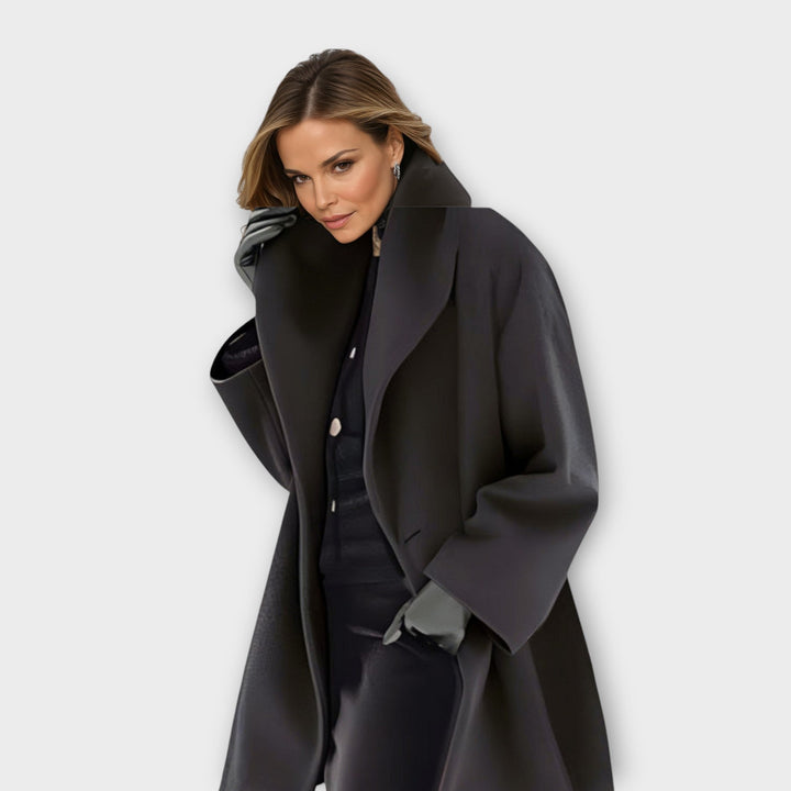 Chic Wool Coat Featuring a Statement Oversized Lapel