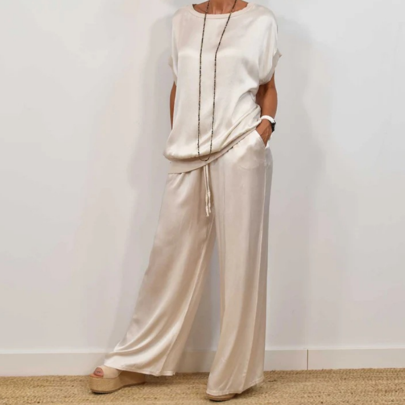 Ruslana Set with Luxurious Comfort