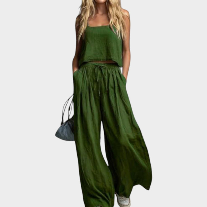 Effortless Off-Duty Outfit
